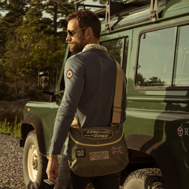 Red Canoe Land Rover Shoulder Bag - Khaki