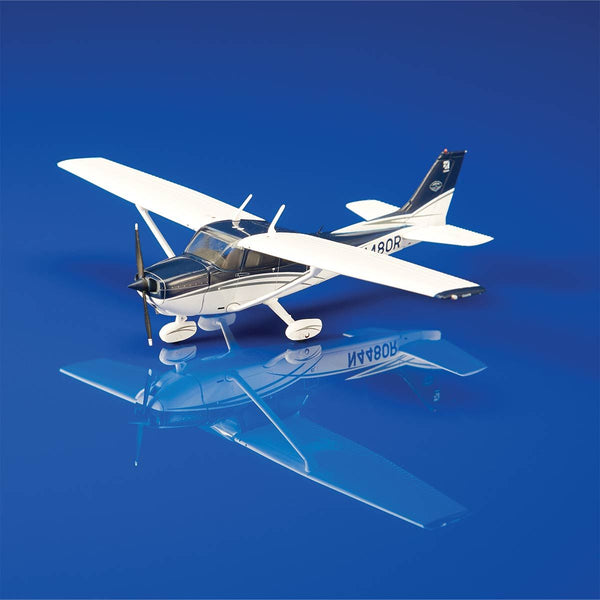 Cessna 172 Skyhawk Die-Cast Model - LE Aircraft Models by Sporty's | Downunder Pilot Shop