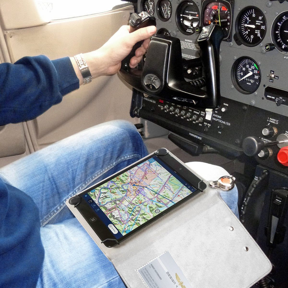 Design 4 Pilots i-Pilot Tablet Kneeboard - Mini