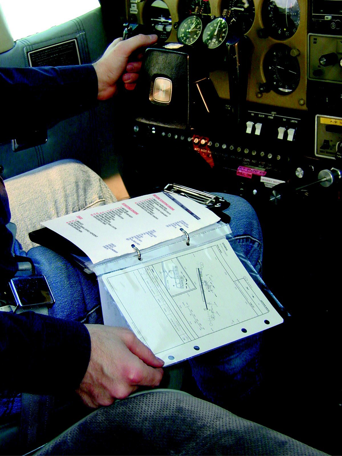 Design 4 Pilots Profi Kneeboard